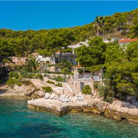 Luxury 6 Bedroom Seafront Villa with pool and Separate Apartment along Secluded Beach near Hvar Town, Sleeps 10-12